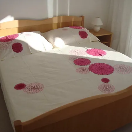 Anita, Stupin Celine Appartement