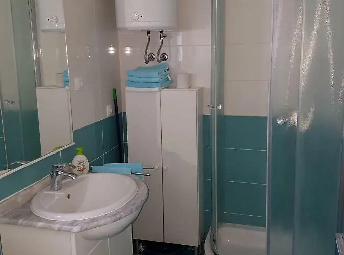 Anita, Stupin Celine *