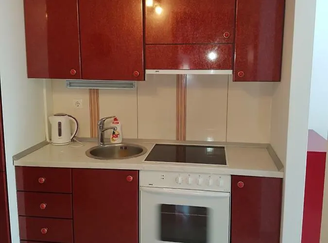 Daire Anita, Stupin Celine *