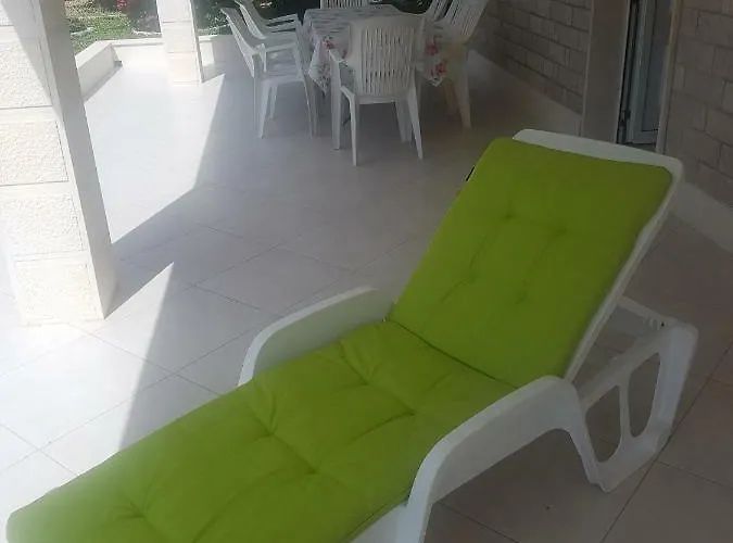 Anita, Stupin Celine *