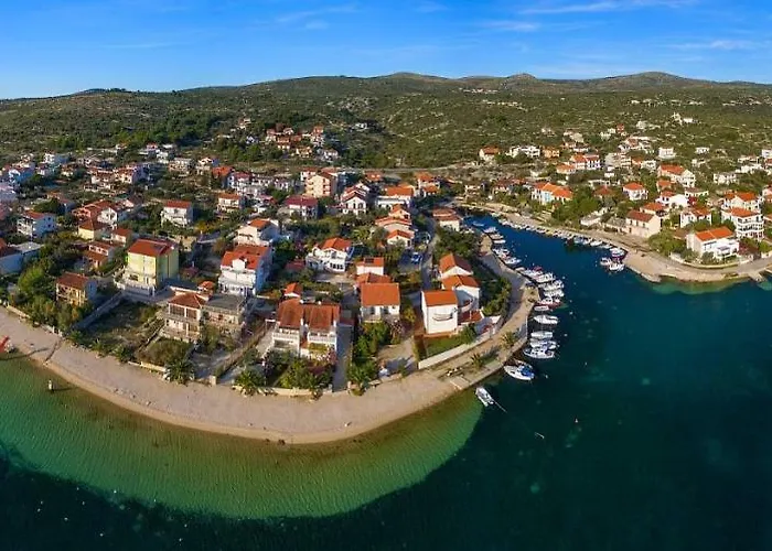 Anita, Stupin Celine Daire Rogoznica (Sibenik-Knin)