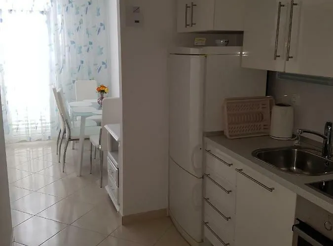 Anita, Stupin Celine *